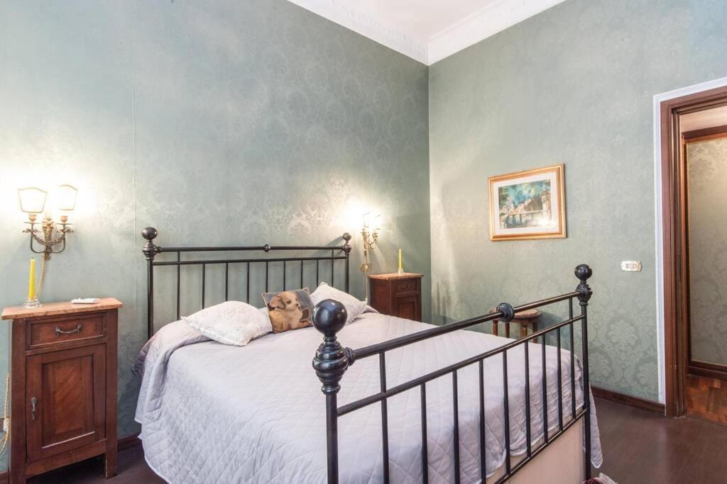 Spanish Steps Deluxe