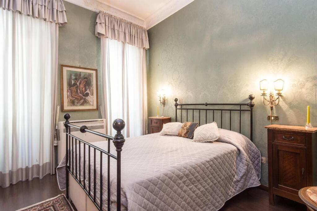 Spanish Steps Deluxe Apartment *